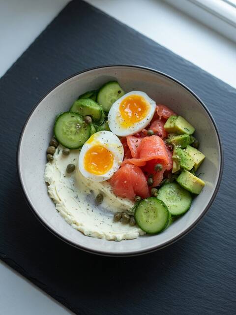 Smoked salmon bagel bowl