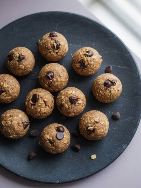 Peanut butter protein balls