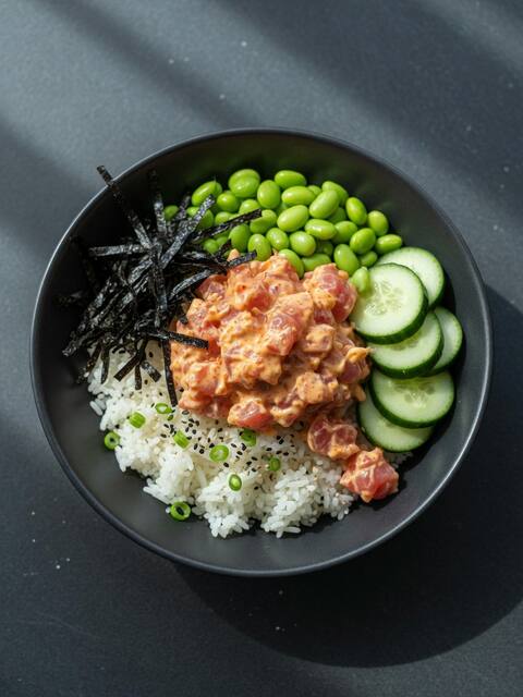 Spicy tuna rice bowl